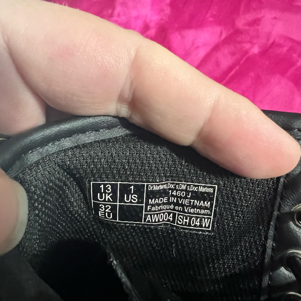 Dr. Martens Shiny Black Kids Boots - Picture 3 of 6